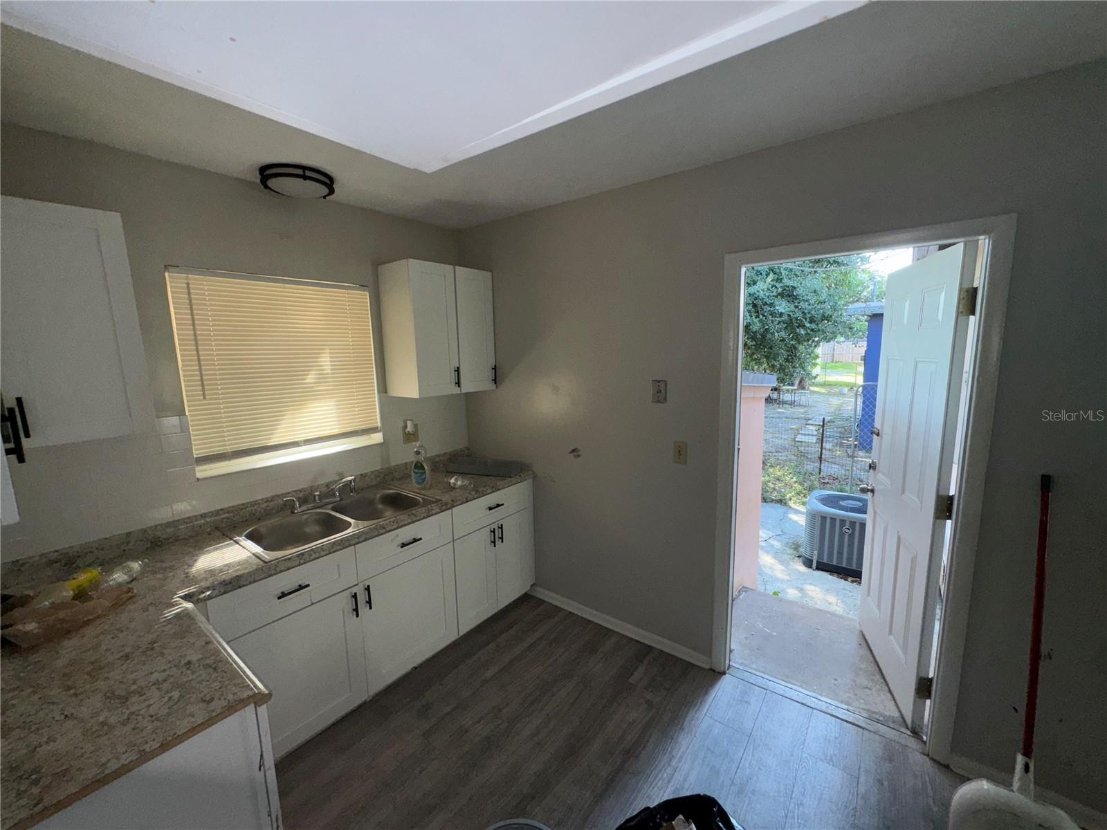 WHITE CAPS SUB - Residential Income