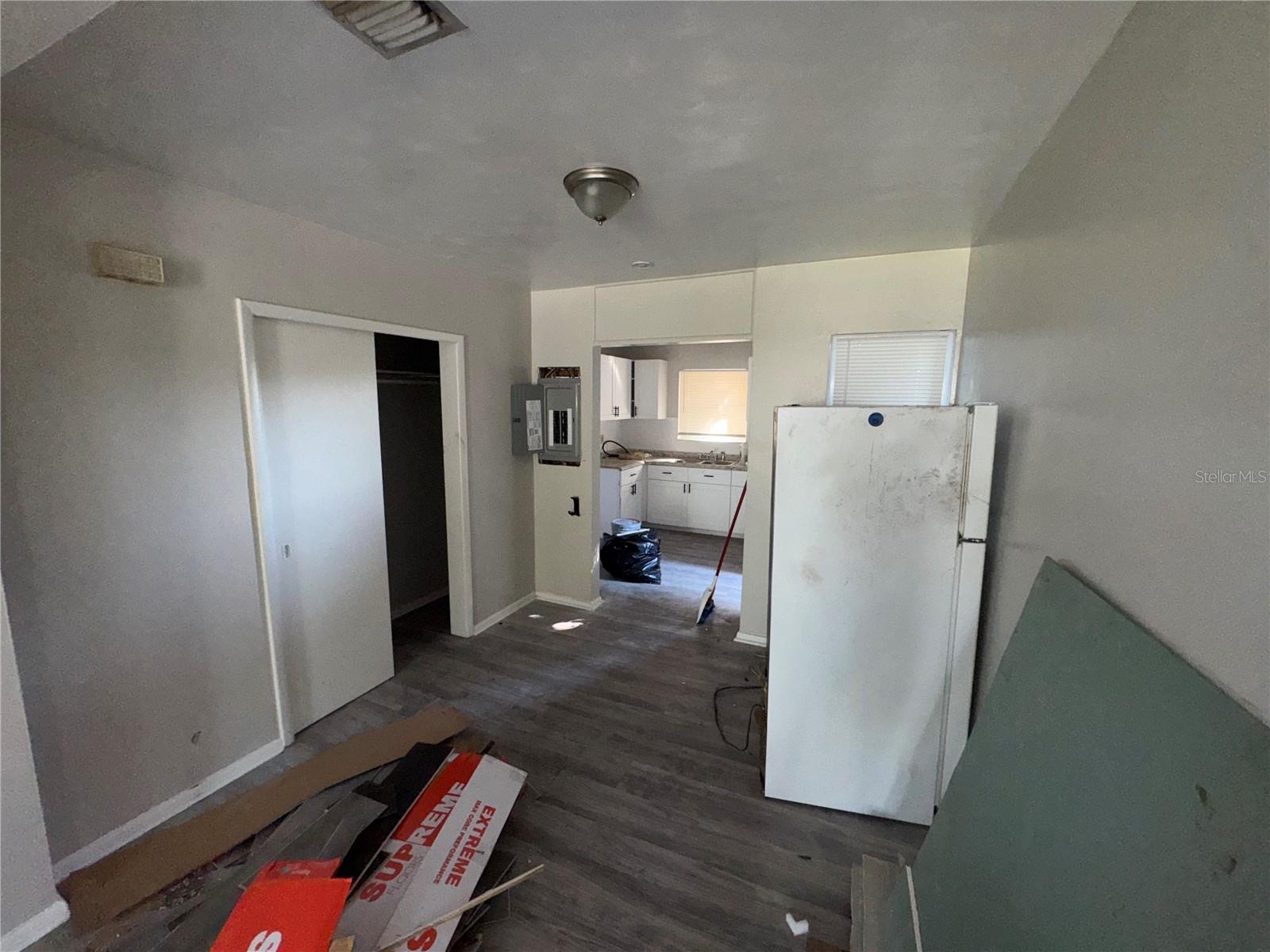 WHITE CAPS SUB - Residential Income