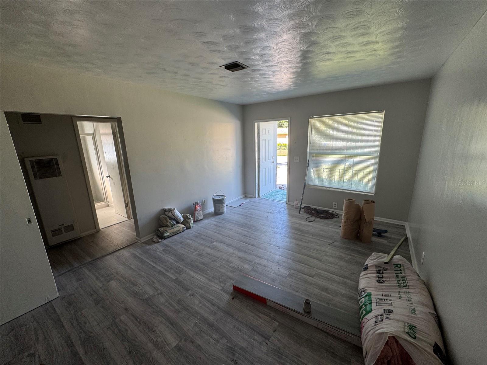 WHITE CAPS SUB - Residential Income