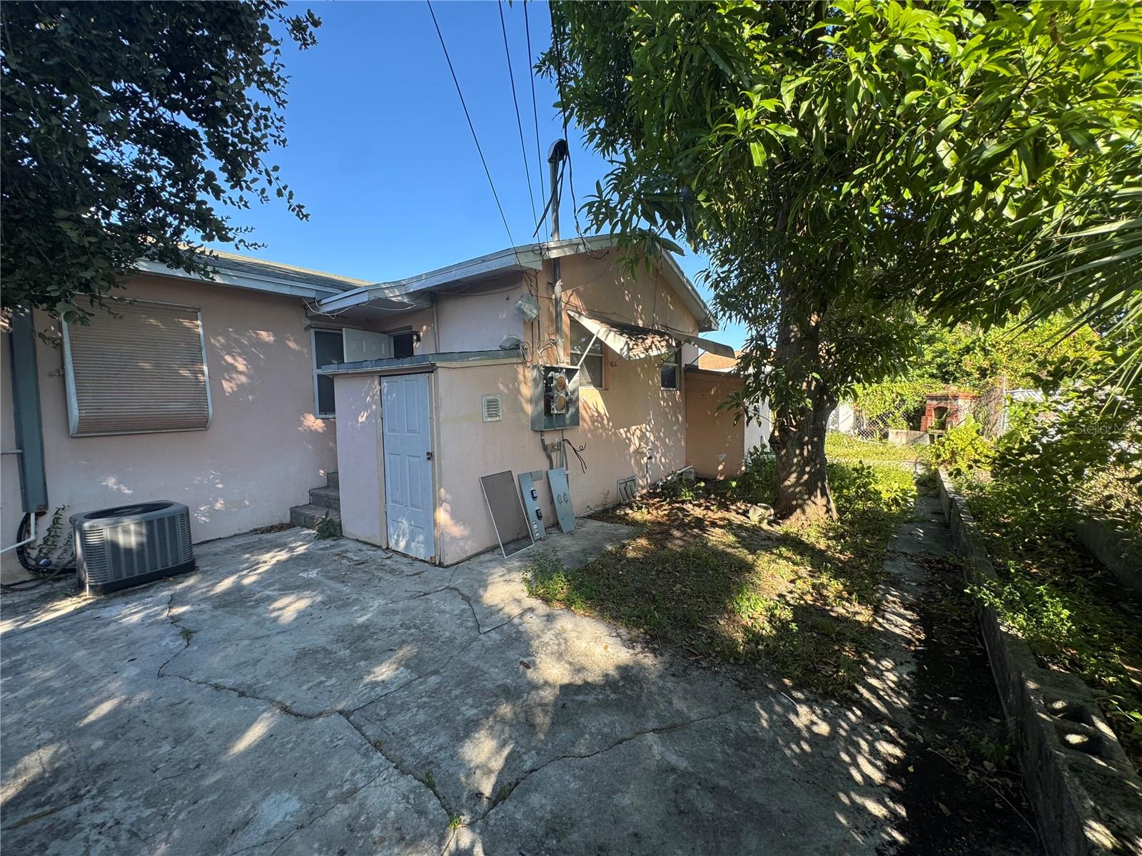 WHITE CAPS SUB - Residential Income