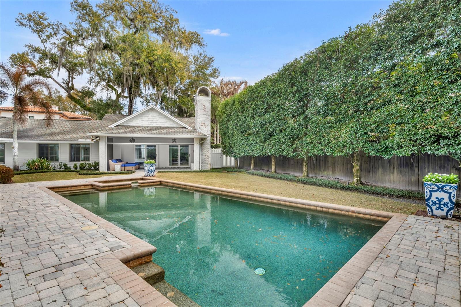 SICILIAN SHORES - Residential