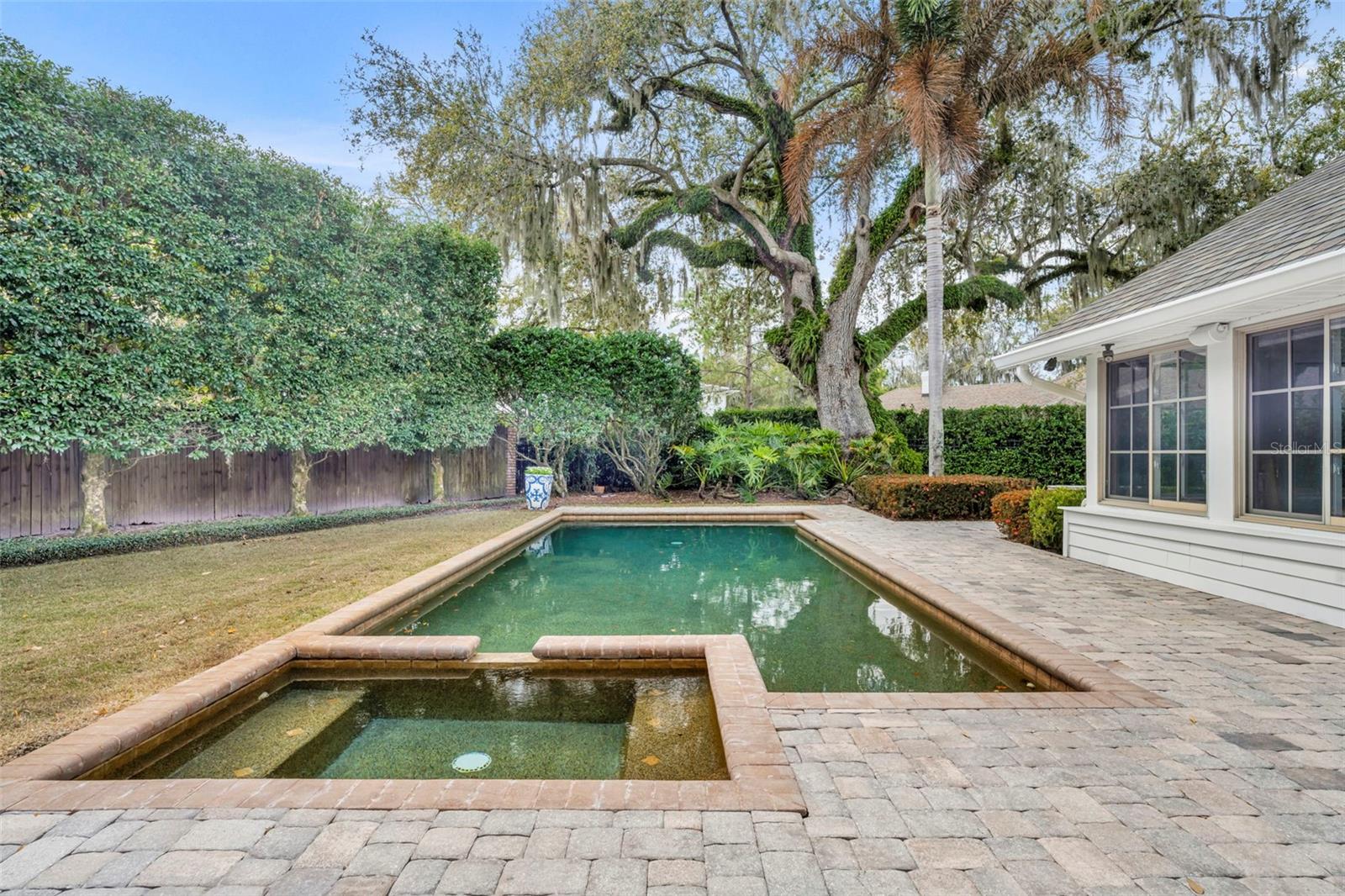 SICILIAN SHORES - Residential