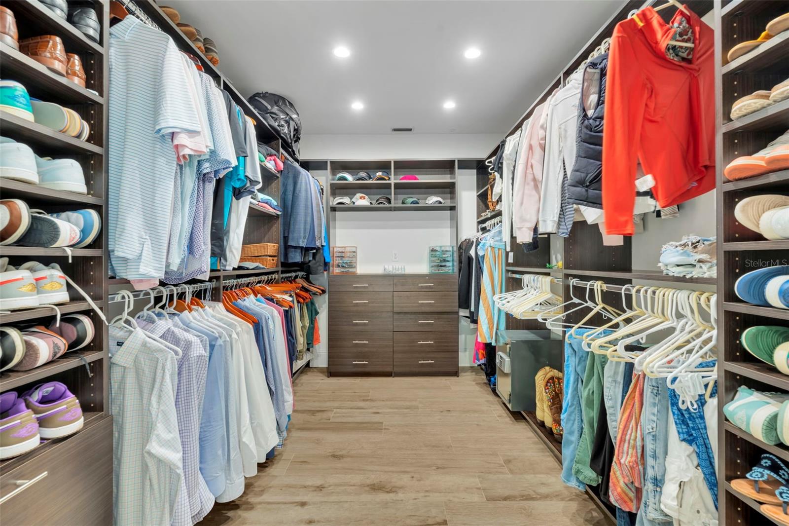 SICILIAN SHORES - Residential