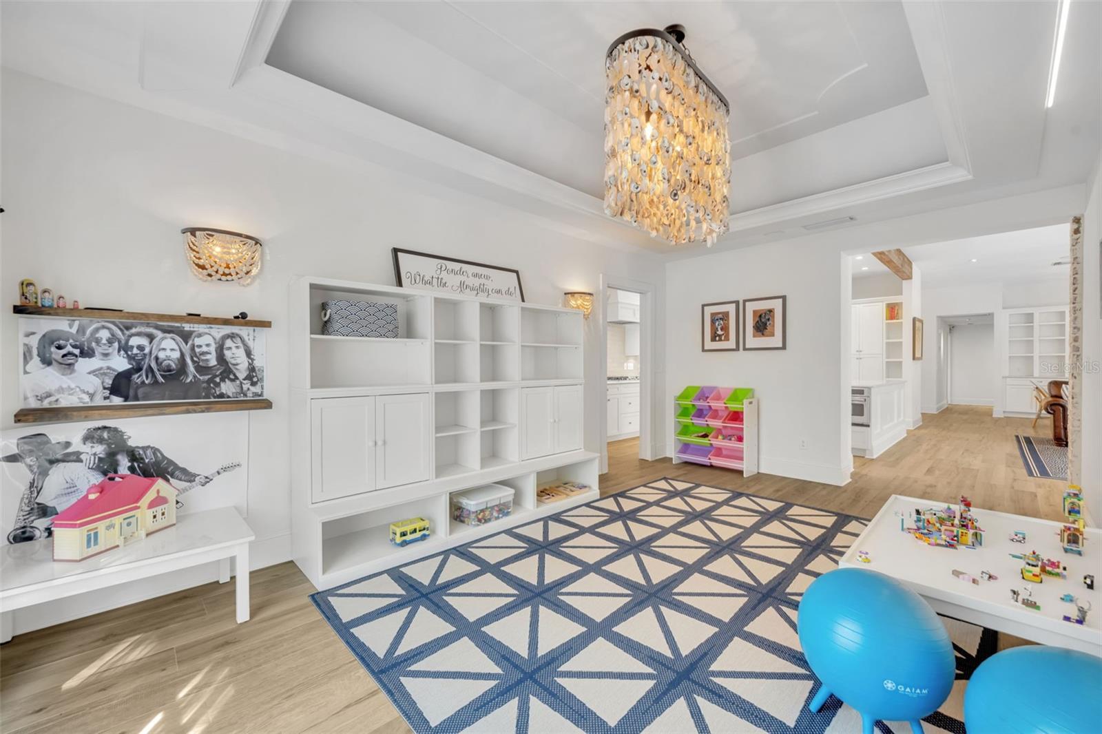 SICILIAN SHORES - Residential