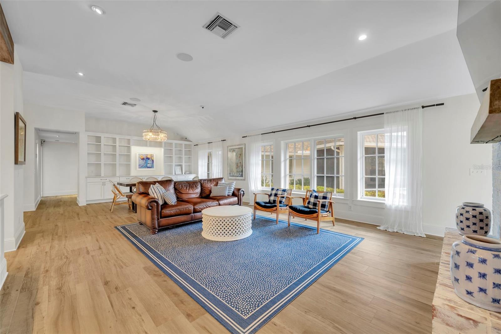 SICILIAN SHORES - Residential