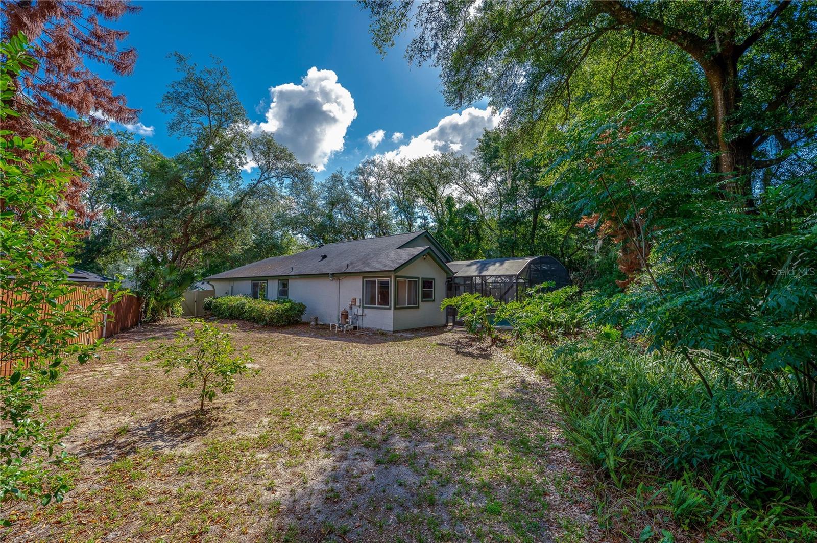 MISTY OAKS - Residential