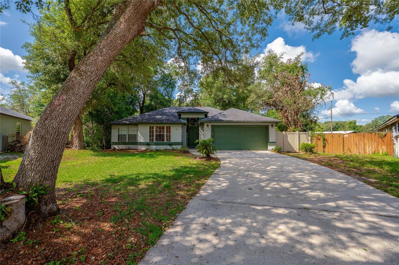 MISTY OAKS - Residential