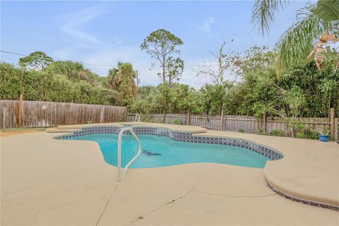 A home in EDGEWATER