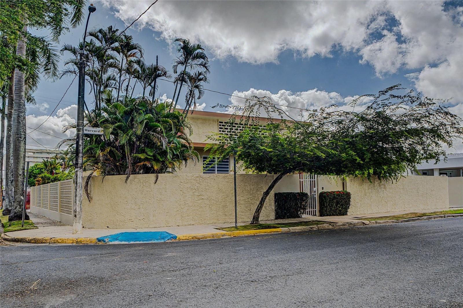 901 HARVARD