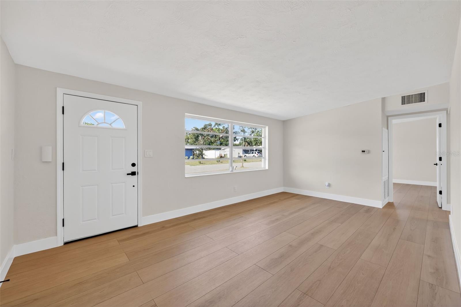 5313 5TH STREET COURT E