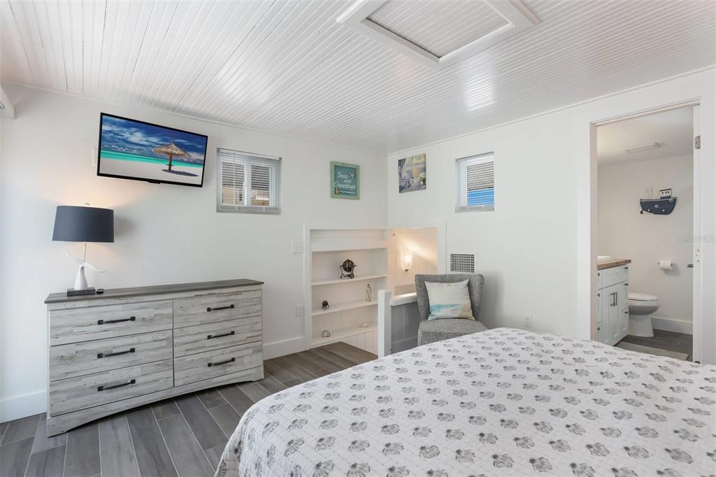 CORTEZ BEACH - Residential