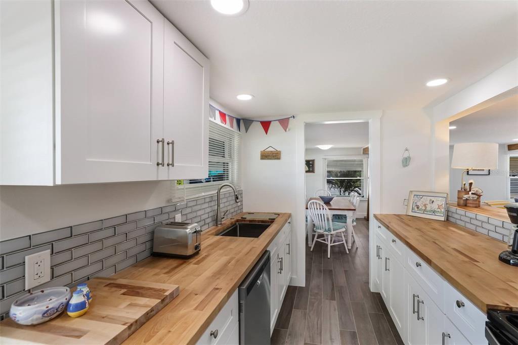 CORTEZ BEACH - Residential