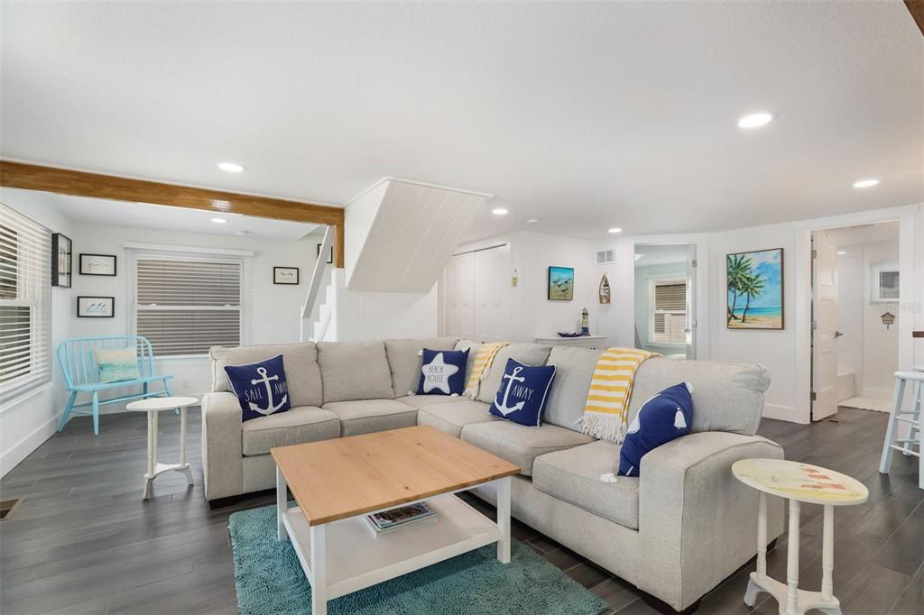 CORTEZ BEACH - Residential