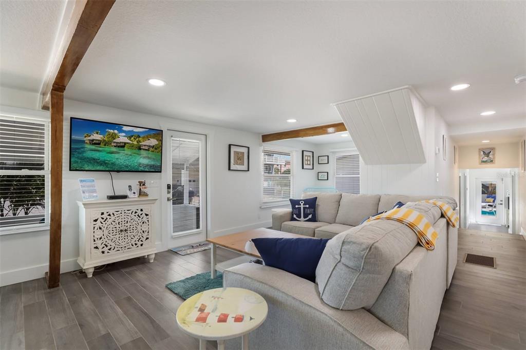 CORTEZ BEACH - Residential