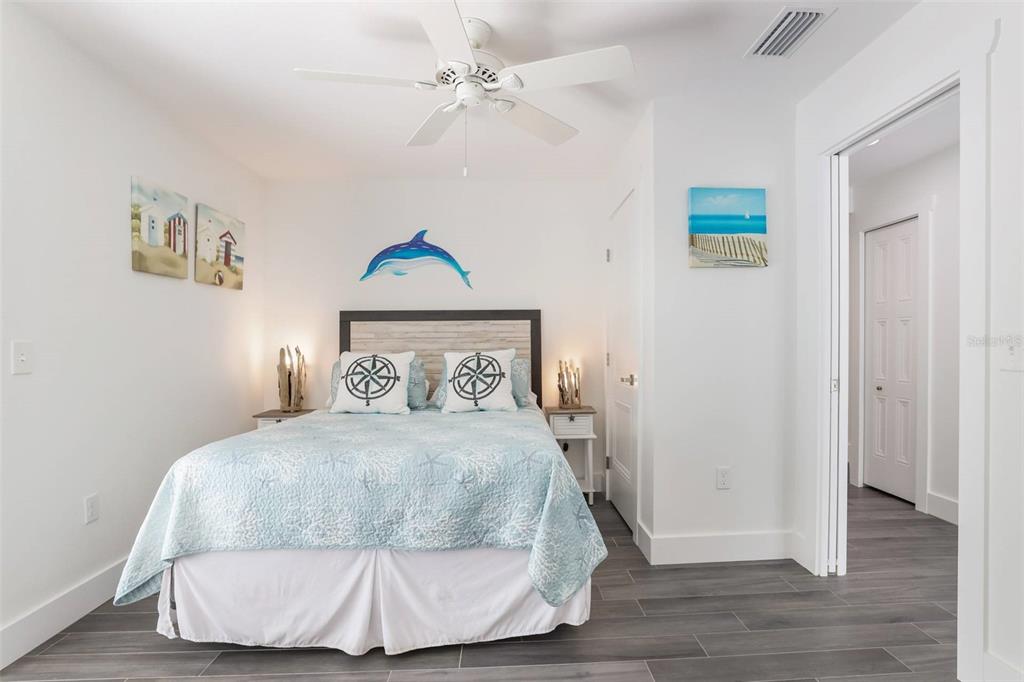 CORTEZ BEACH - Residential