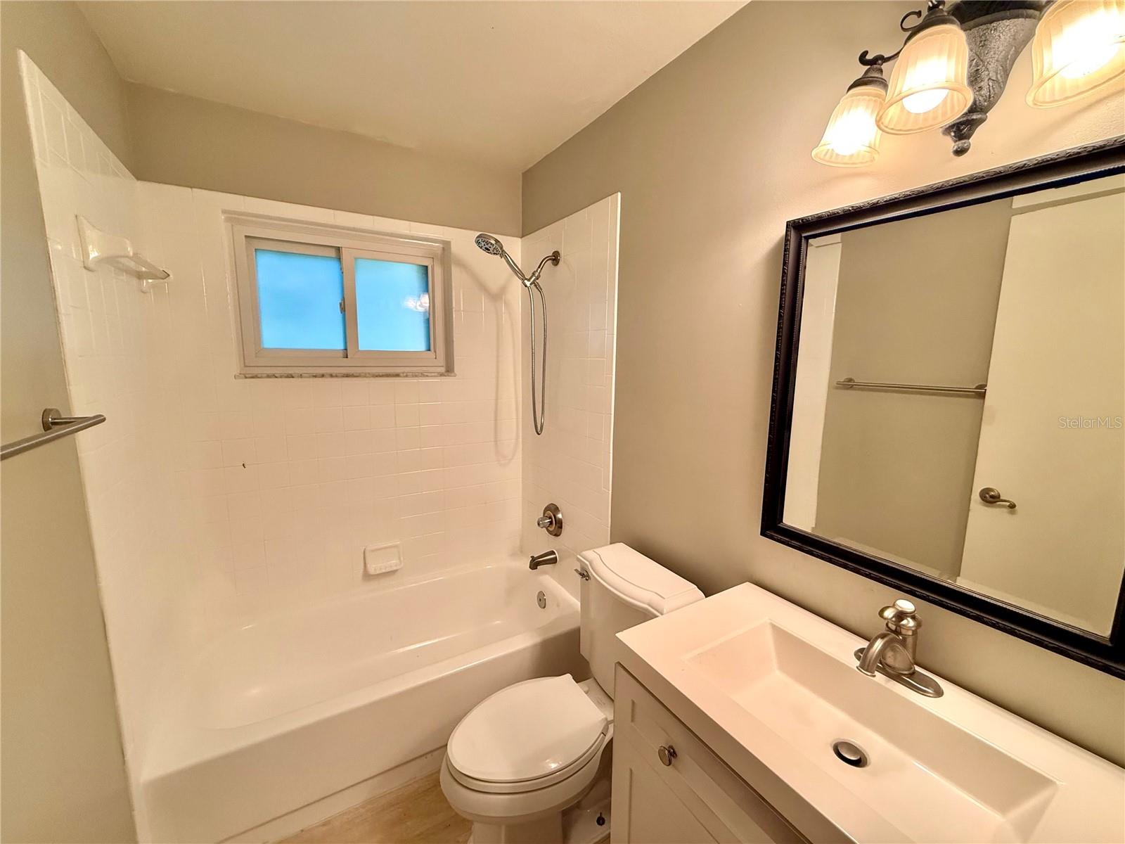 COUNTRYWAY PRCL B TR 16 - Residential Lease