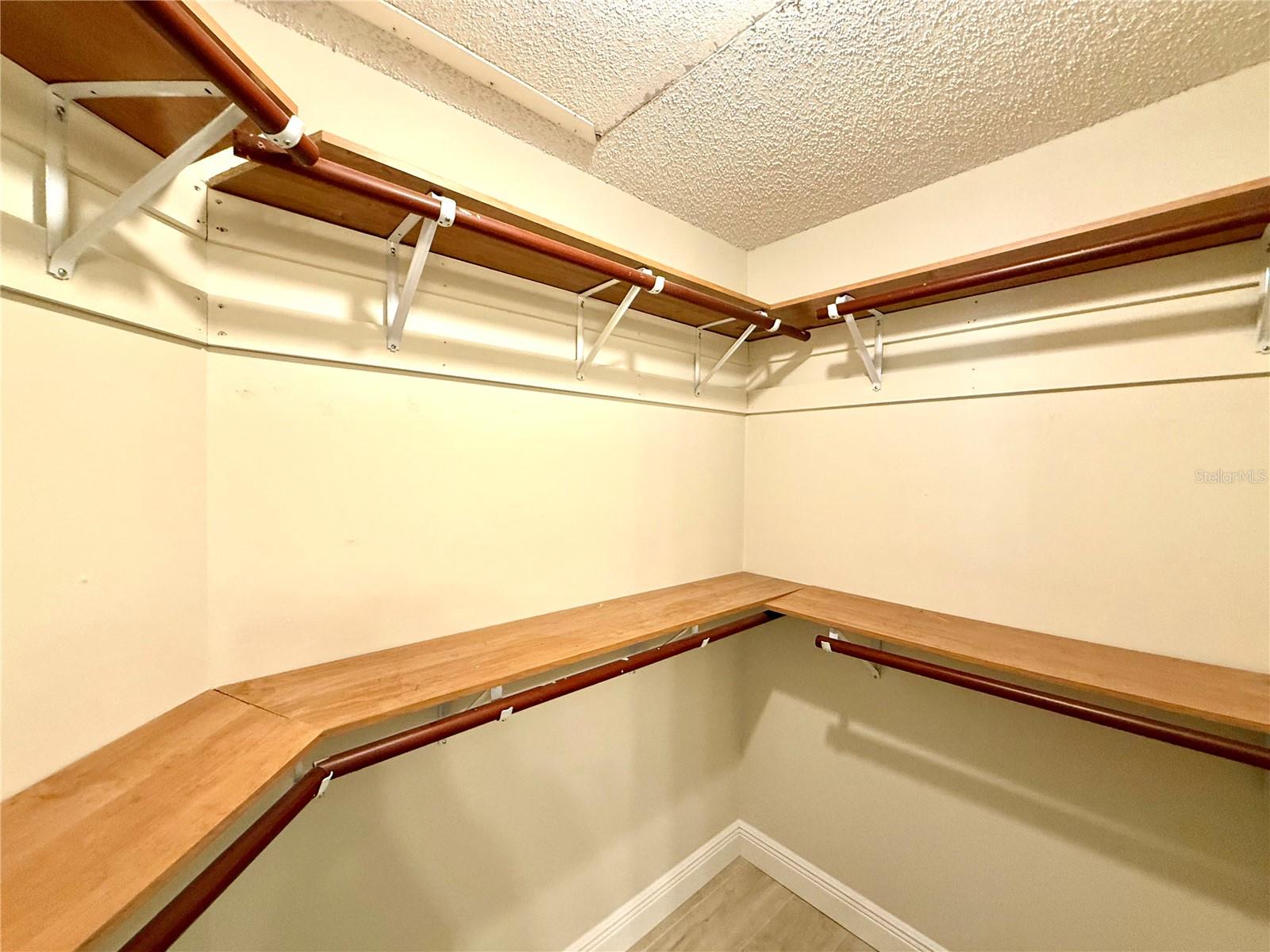 COUNTRYWAY PRCL B TR 16 - Residential Lease
