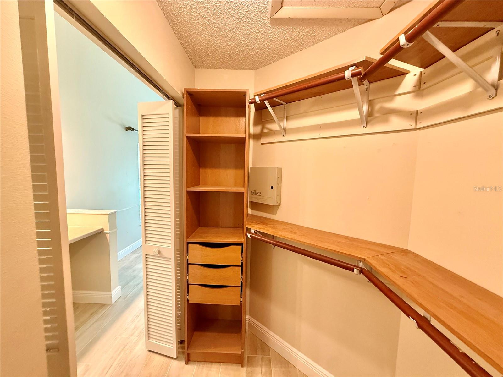 COUNTRYWAY PRCL B TR 16 - Residential Lease