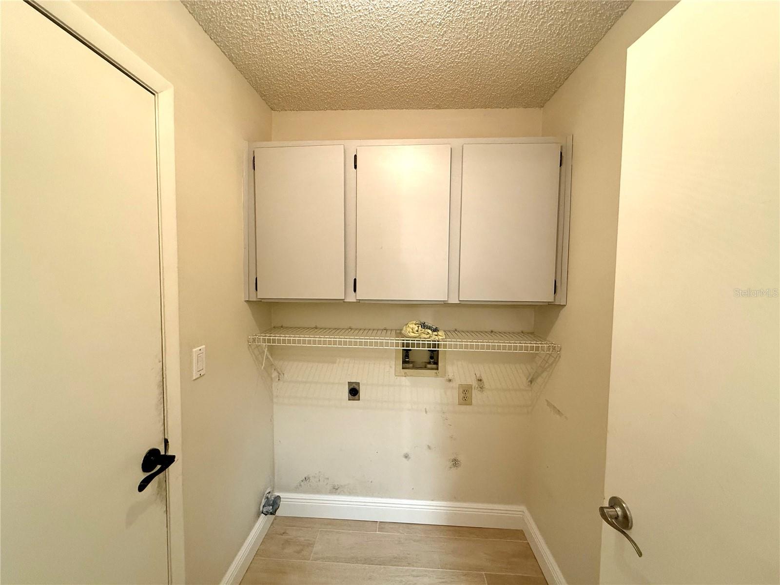 COUNTRYWAY PRCL B TR 16 - Residential Lease