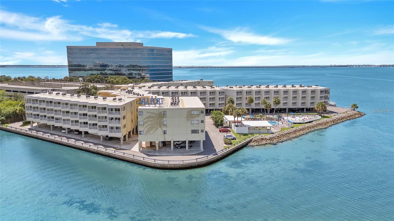 2506 N ROCKY POINT DRIVE 454