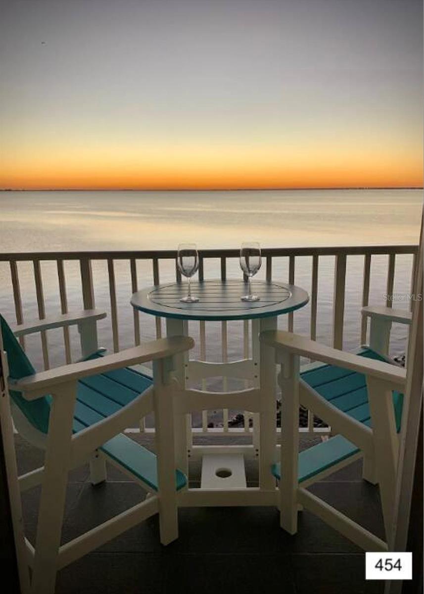 2506 N ROCKY POINT DRIVE 454