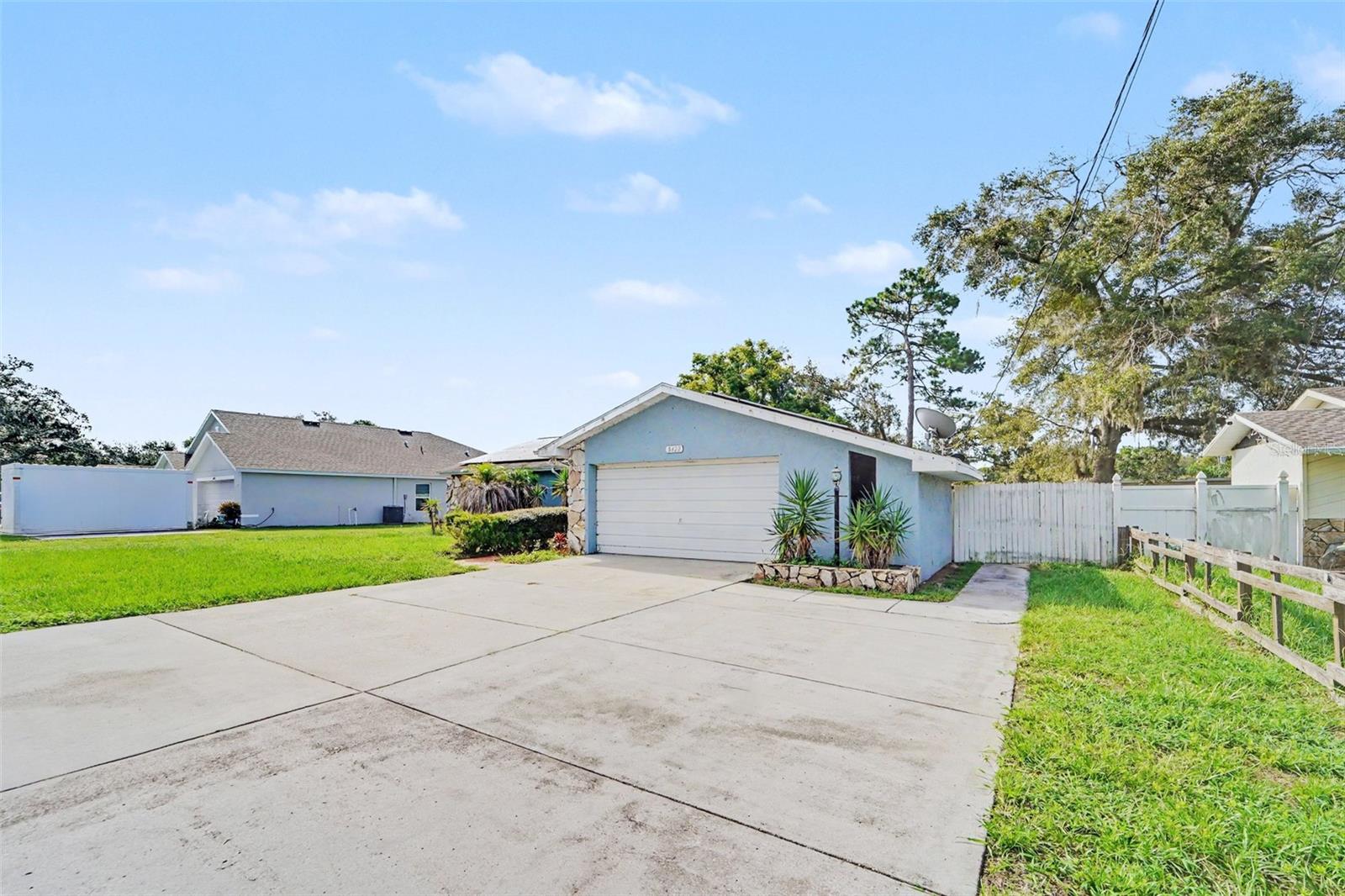 8422 SPRING HILL DRIVE
