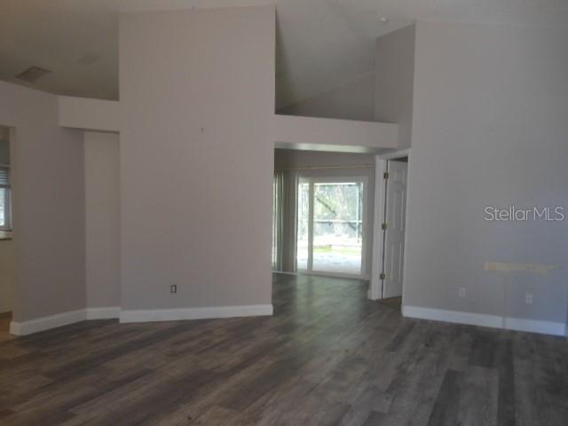 SUMMER LAKES - Residential