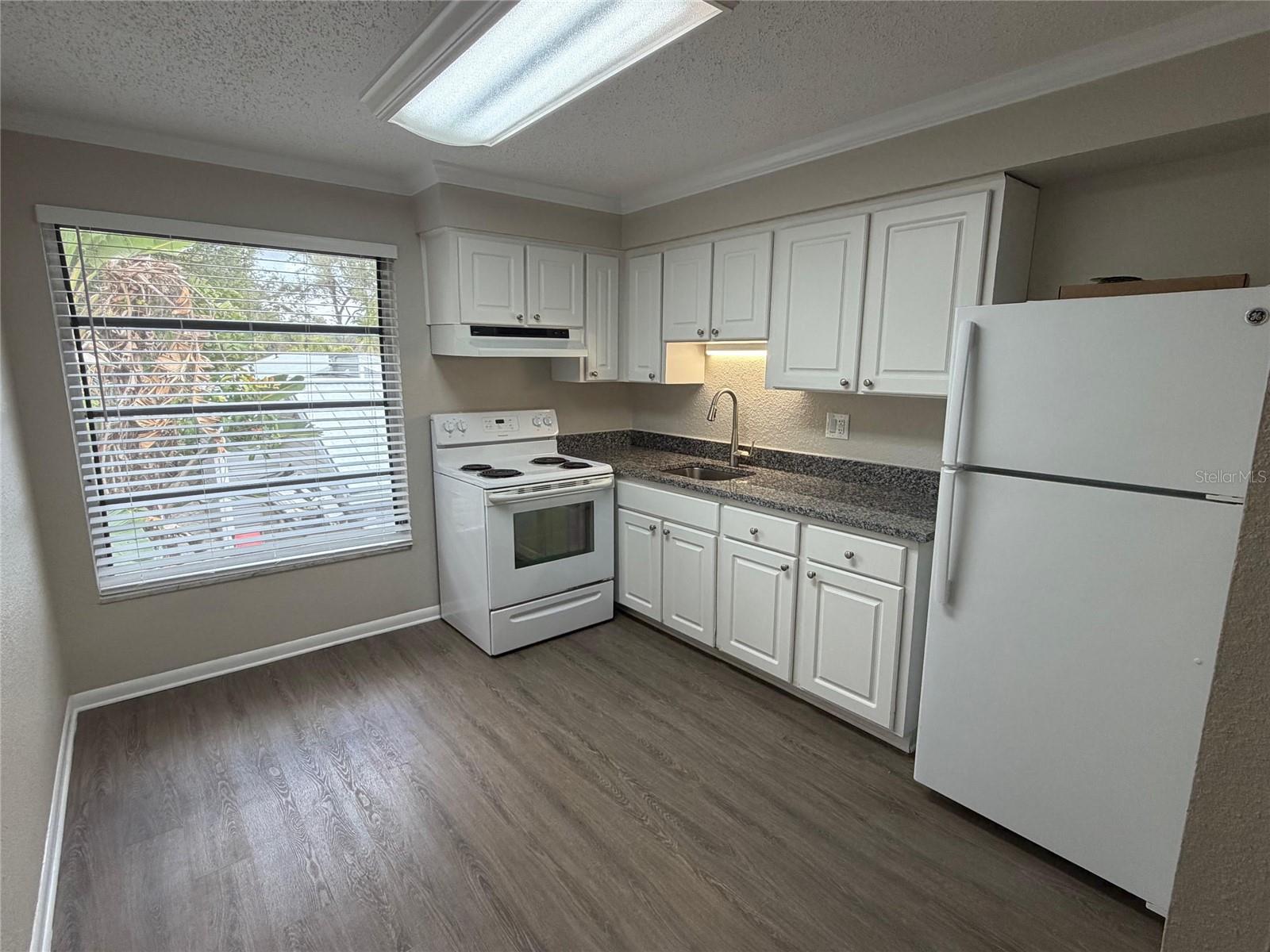 RILLINGS SUB G F - Residential Lease