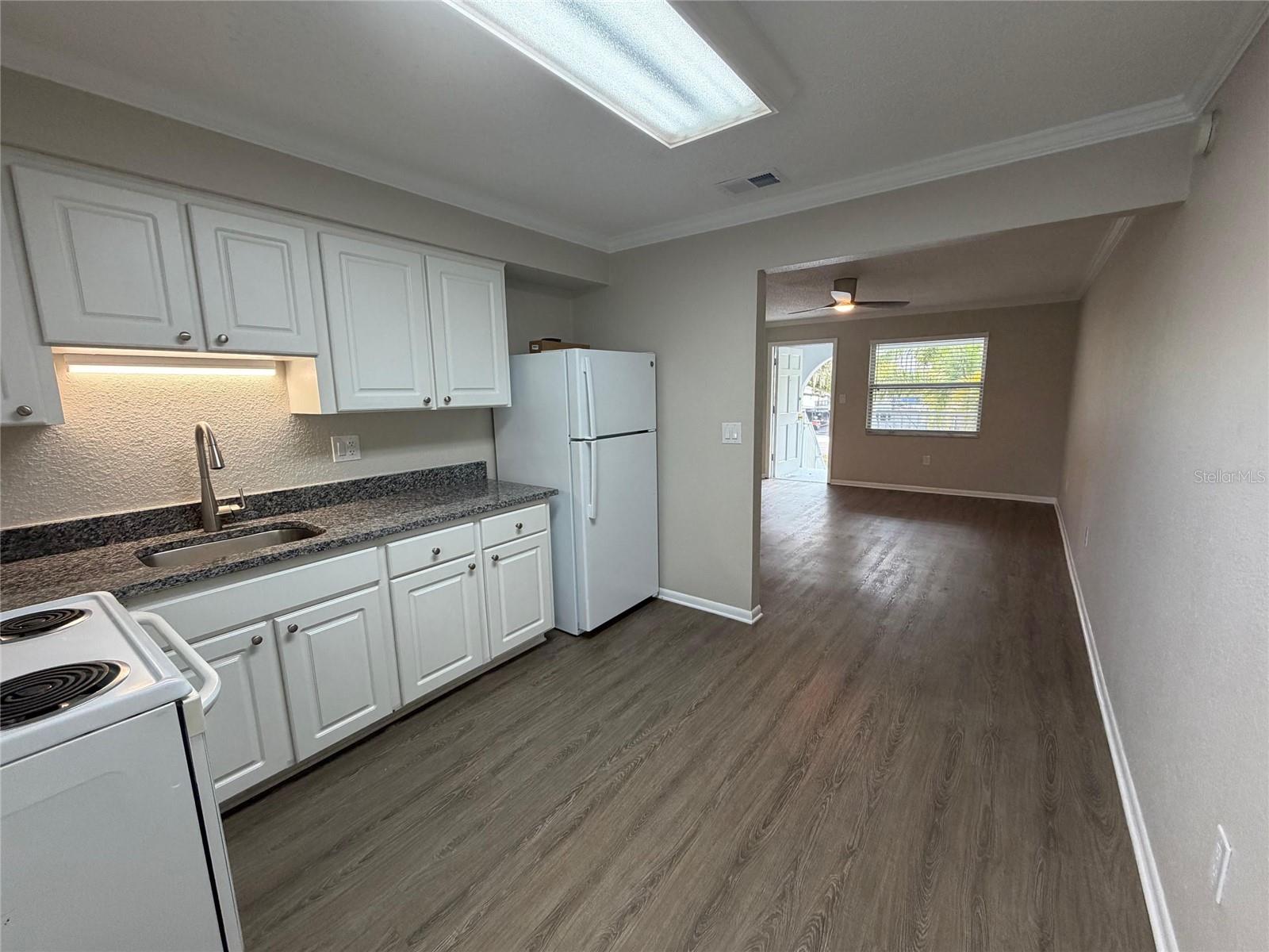 RILLINGS SUB G F - Residential Lease