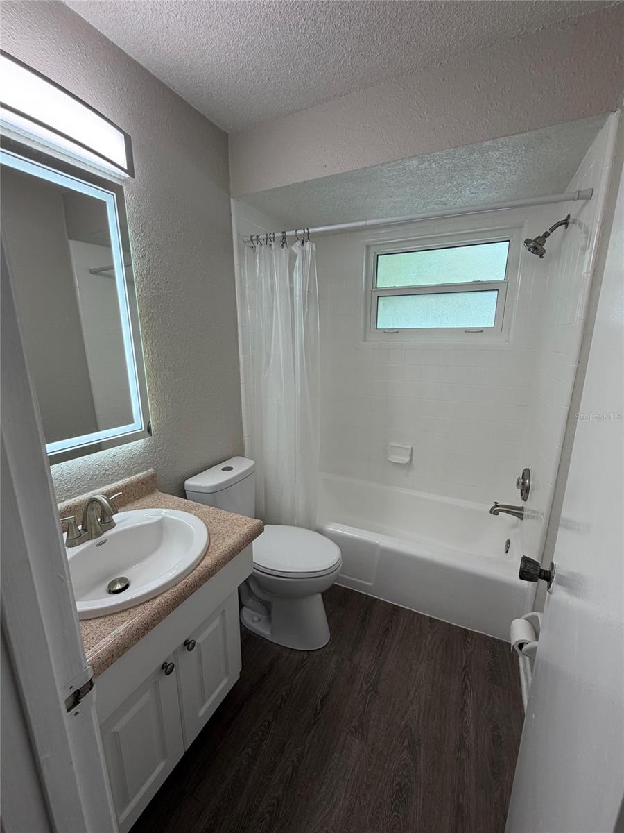 RILLINGS SUB G F - Residential Lease