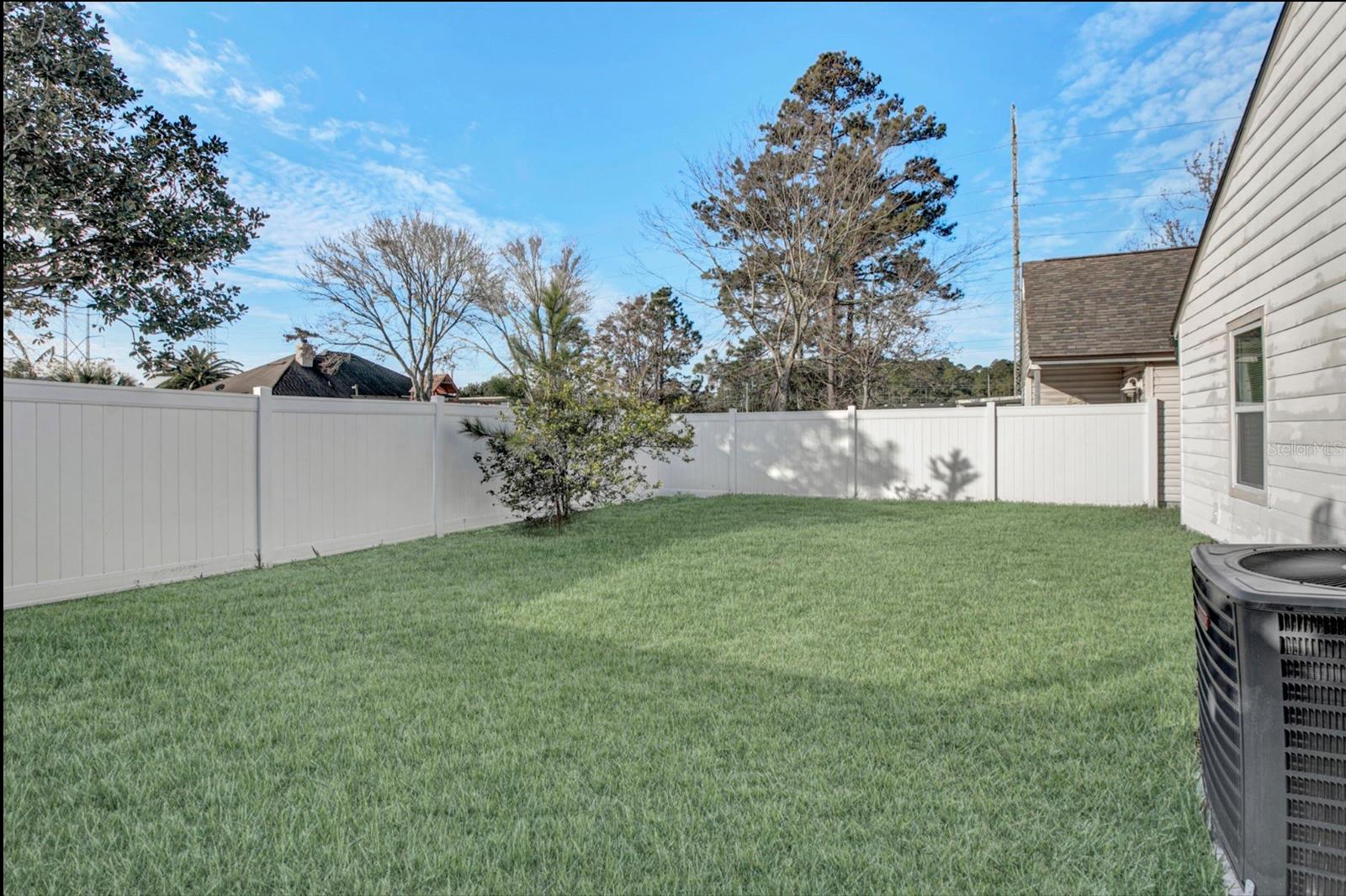 VILLAS AT CROSS CRK UNIT 1 - Residential