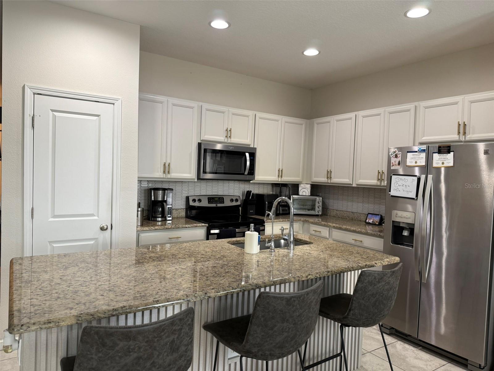 RIDGE/HLND MDWS - Residential Lease