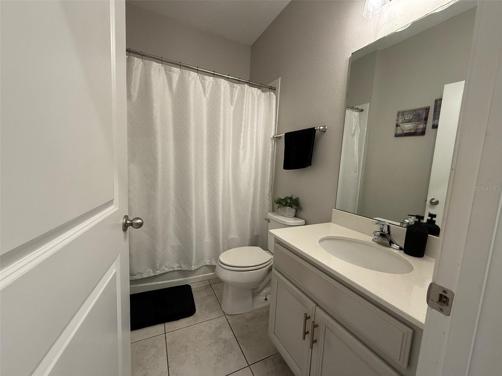 RIDGE/HLND MDWS - Residential Lease