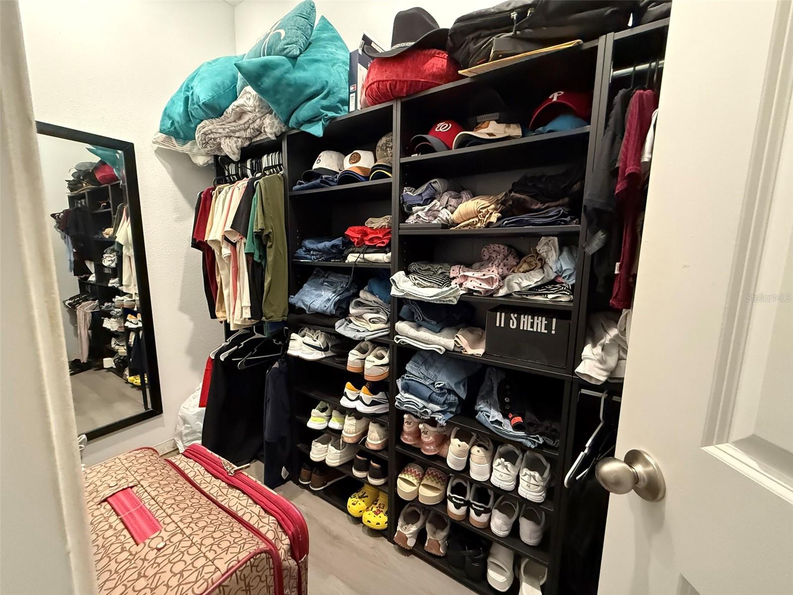 RIDGE/HLND MDWS - Residential Lease