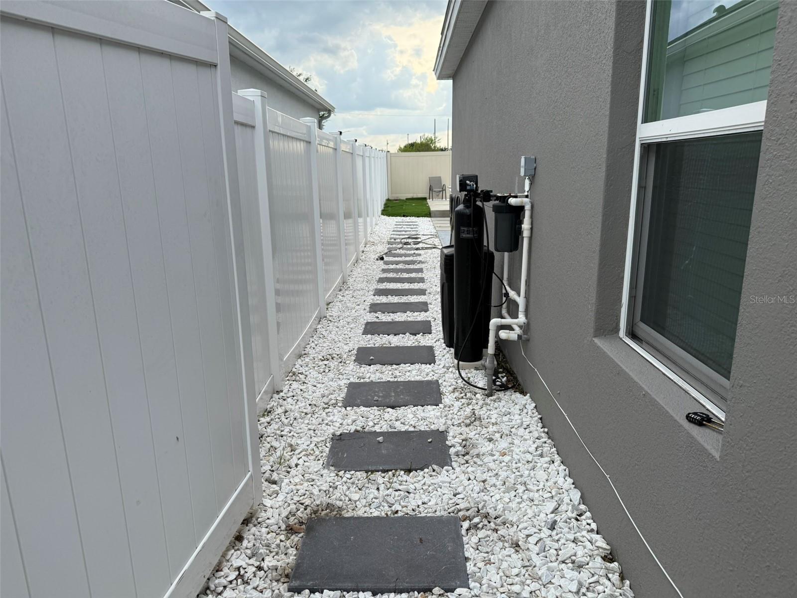 RIDGE/HLND MDWS - Residential Lease