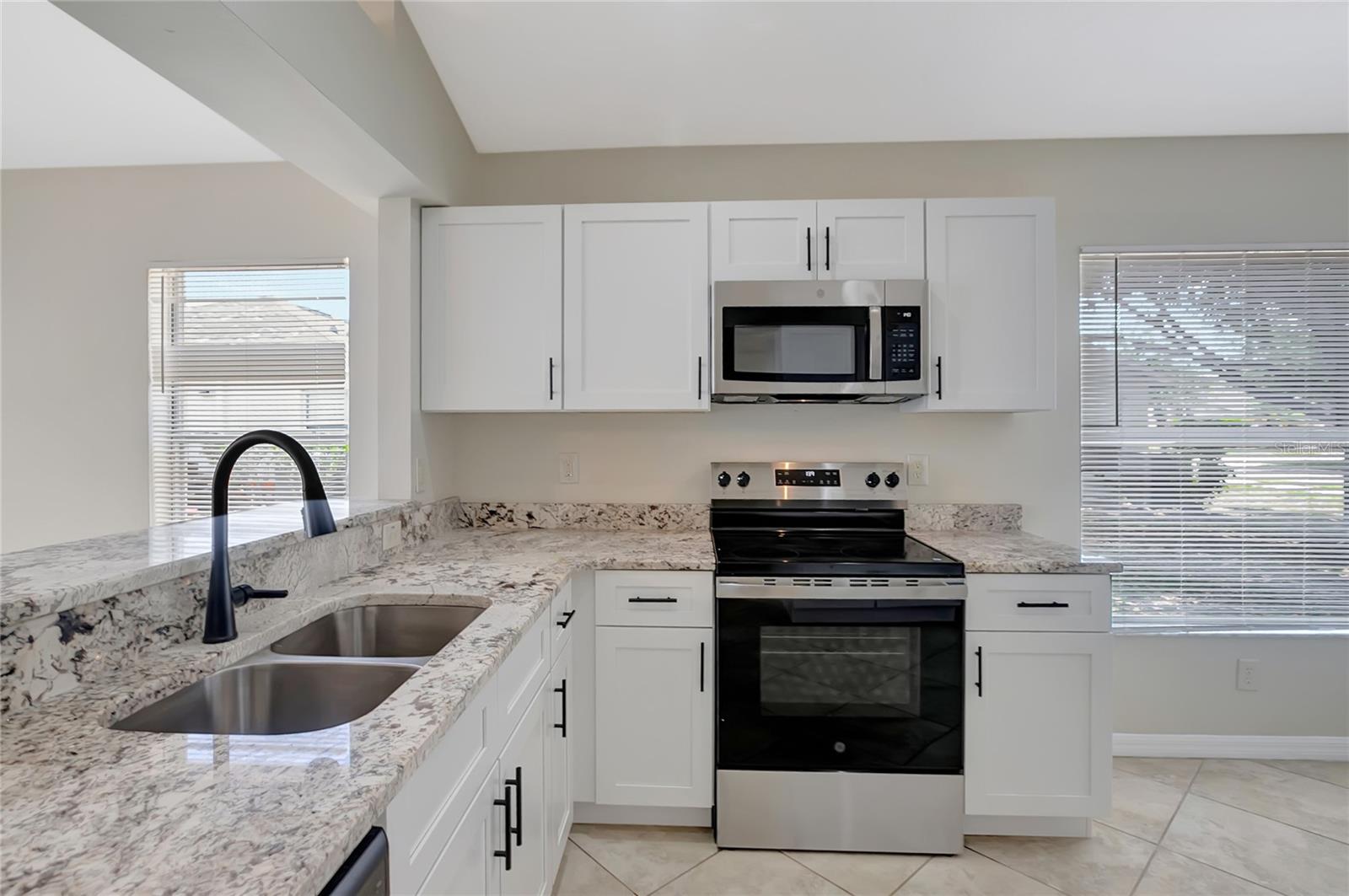 WELLINGTON NORTH AT BAY PARK - Residential