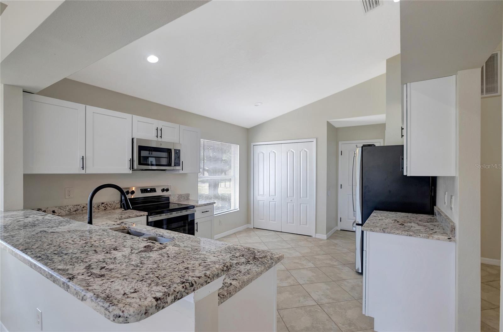 WELLINGTON NORTH AT BAY PARK - Residential