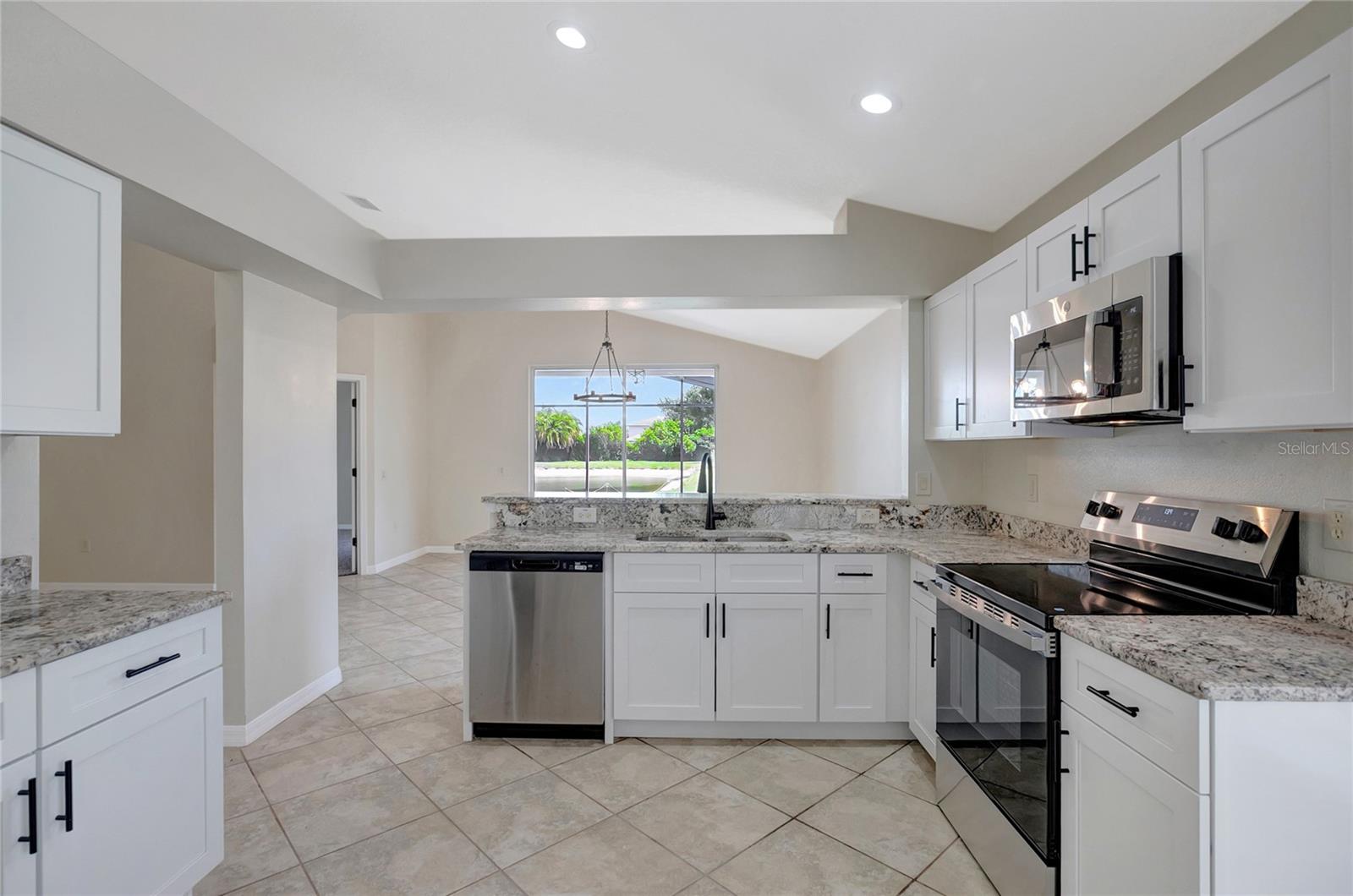 WELLINGTON NORTH AT BAY PARK - Residential