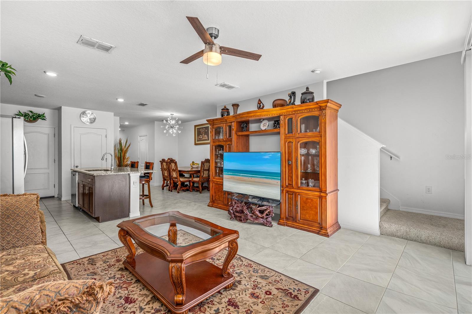 BELLA OAKS - Residential