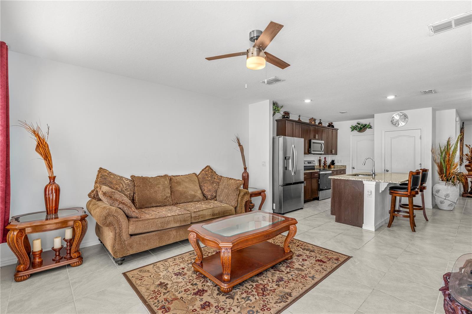BELLA OAKS - Residential