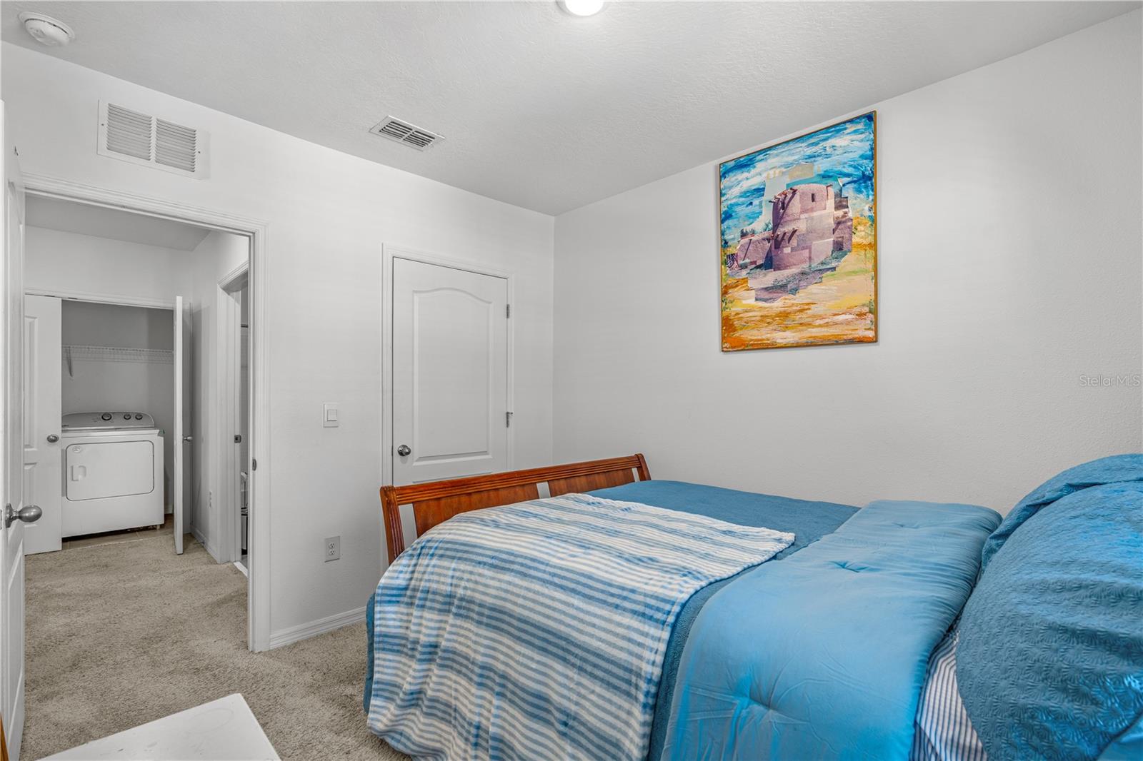 BELLA OAKS - Residential