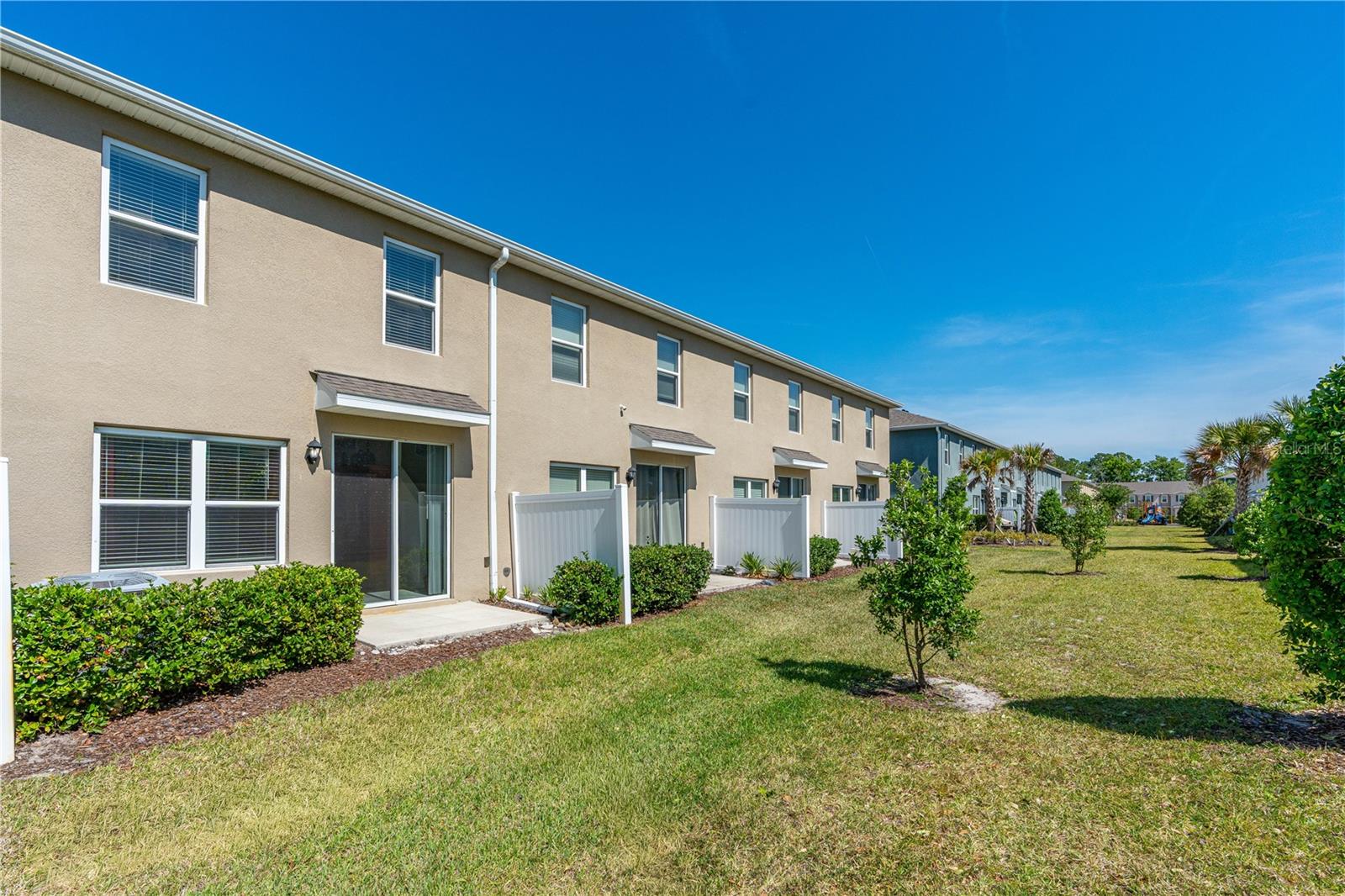 BELLA OAKS - Residential
