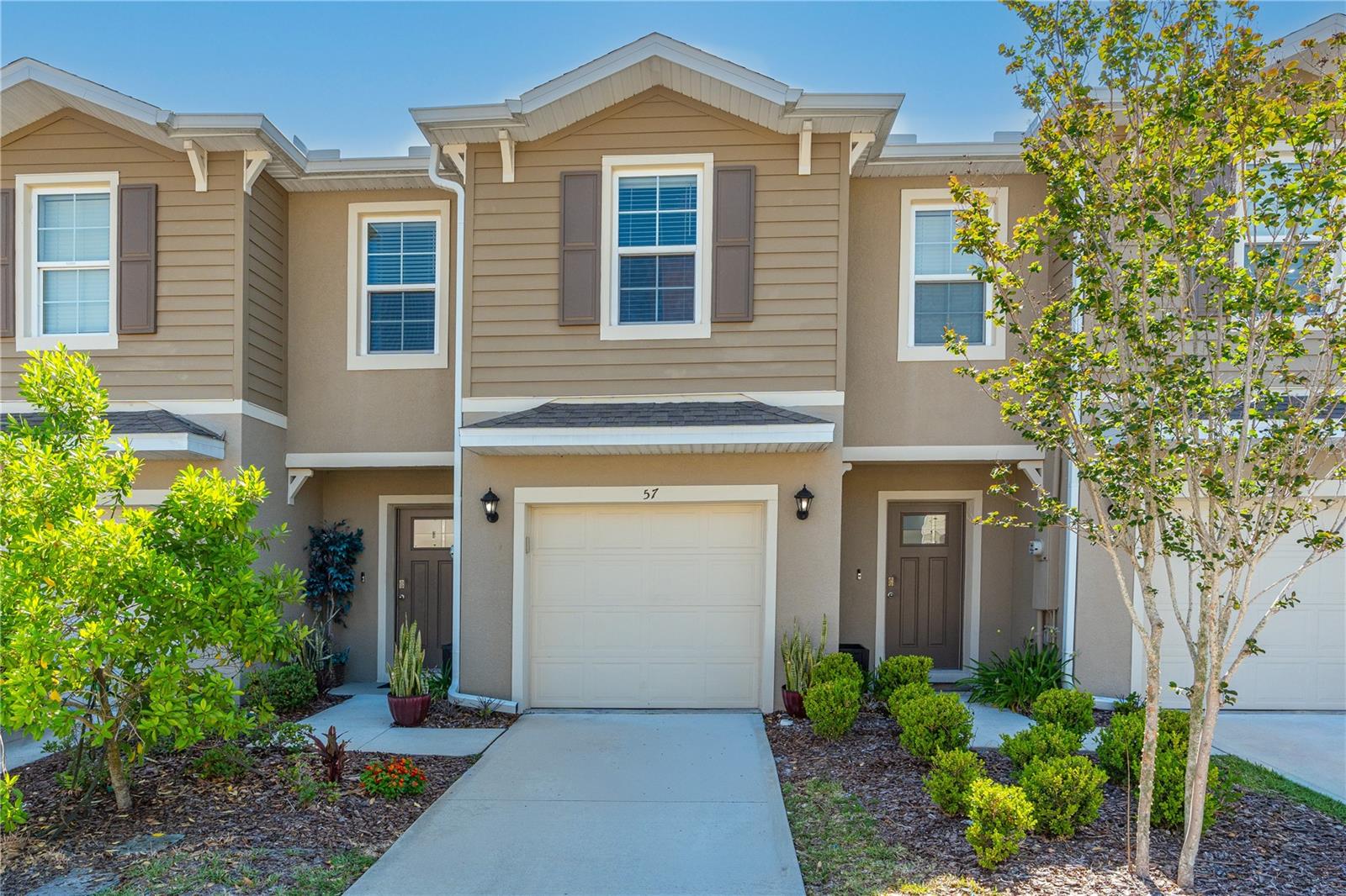 BELLA OAKS - Residential