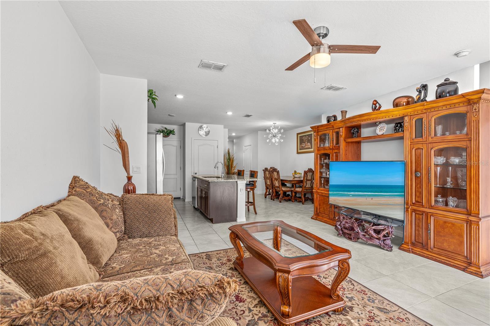 BELLA OAKS - Residential