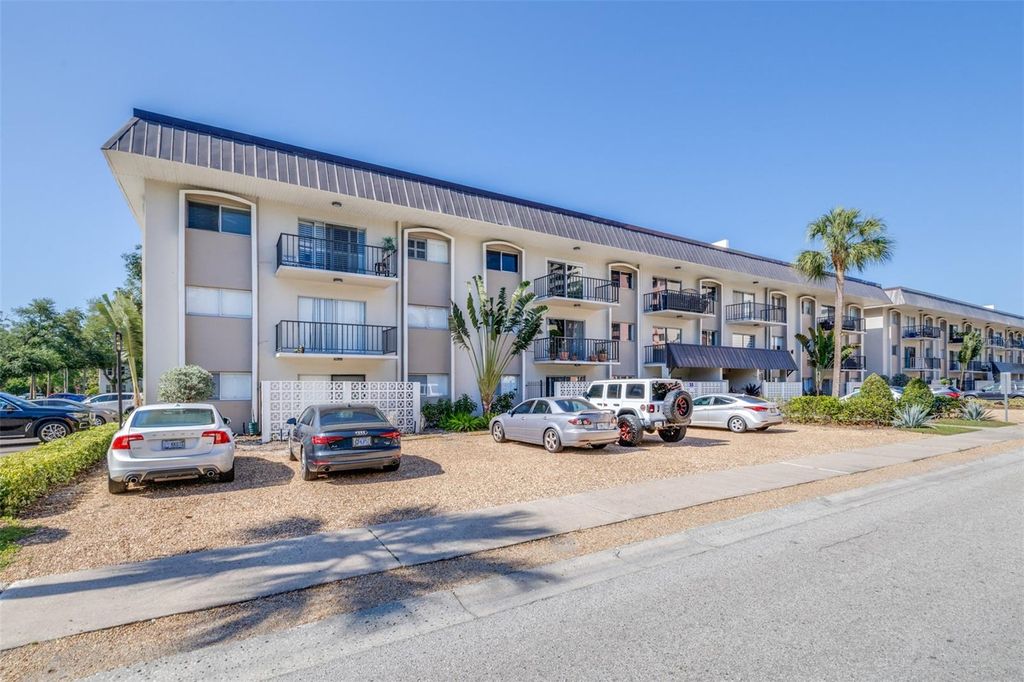 Photo of 4606 W Gray Street #107, Tampa, FL 33609 (MLS # TB8501873)