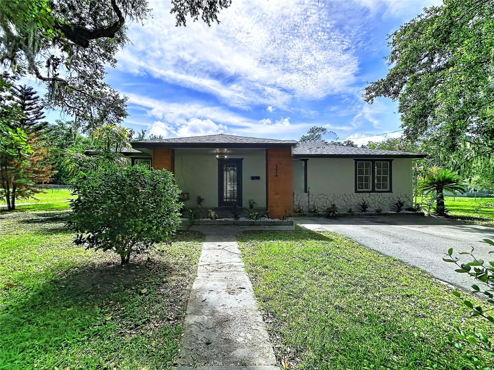 524 EAST AVENUE