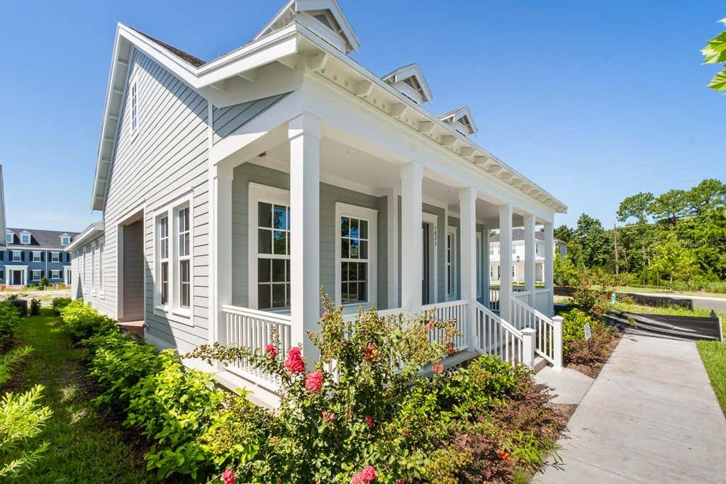 Photo of 1827 Headland Loop, Kissimmee, FL 34747 (MLS # O6430726)