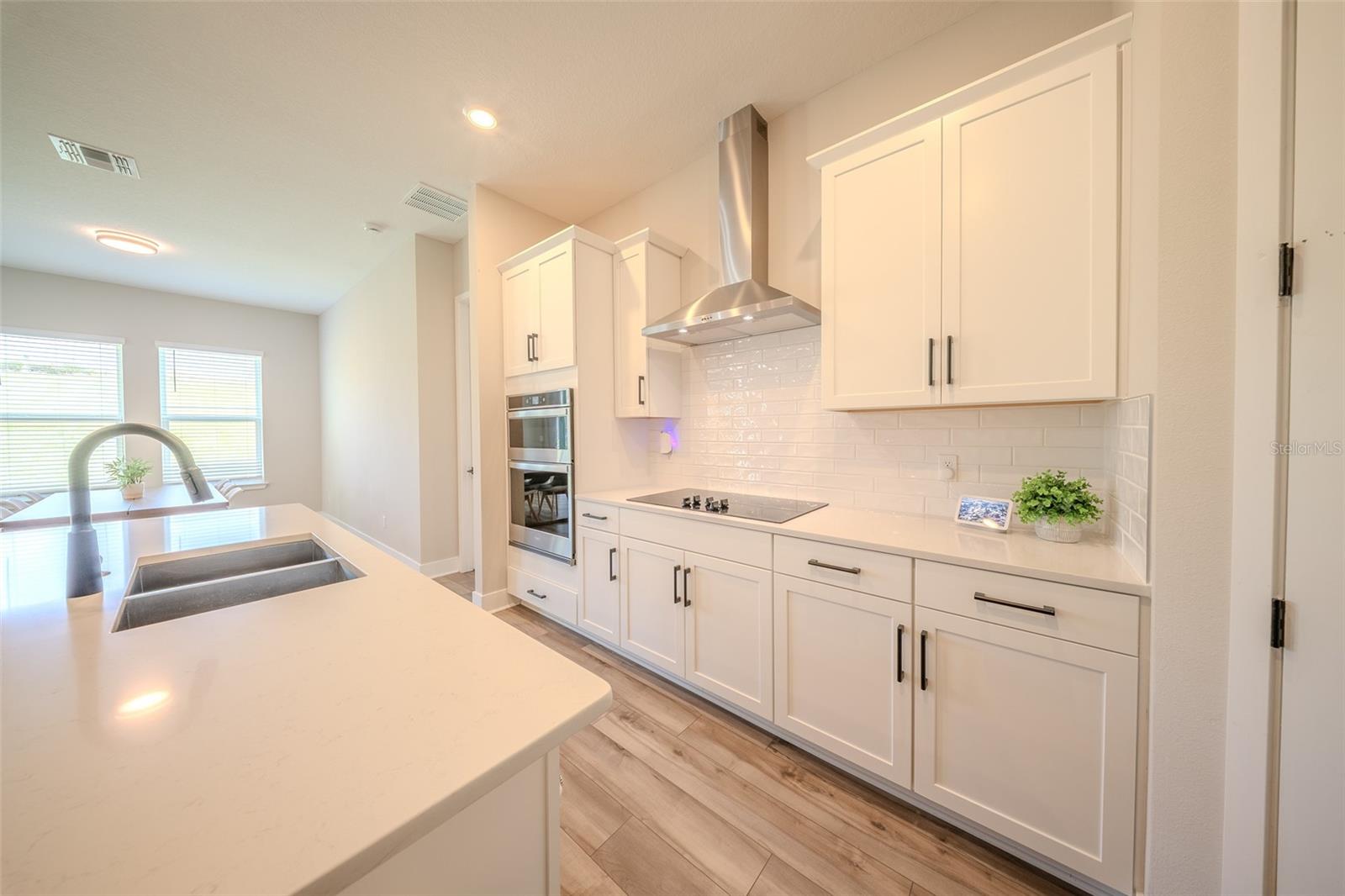 SILVERLEAF RESERVE/HAMLIN PH 2 - Residential Lease