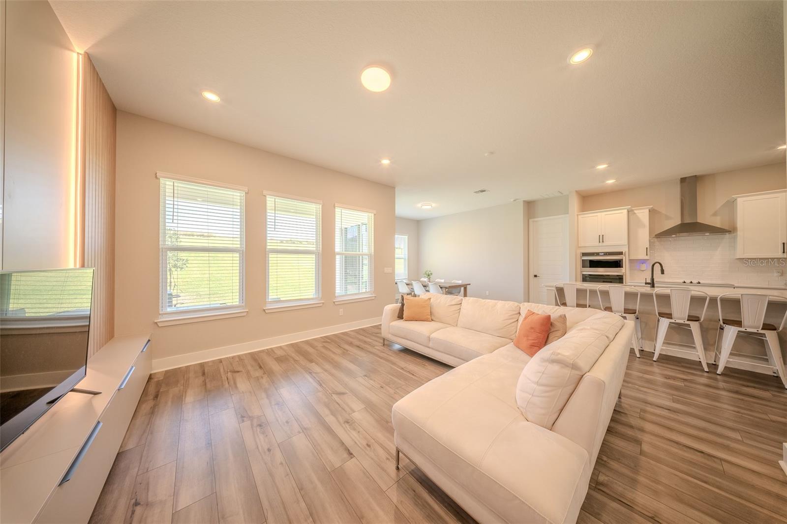 SILVERLEAF RESERVE/HAMLIN PH 2 - Residential Lease