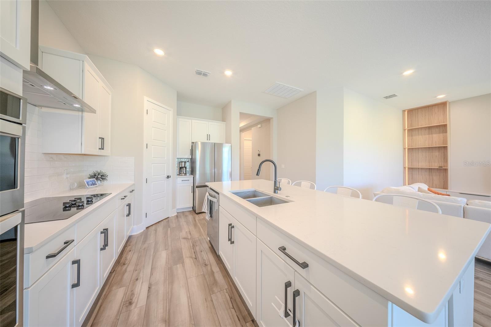 SILVERLEAF RESERVE/HAMLIN PH 2 - Residential Lease